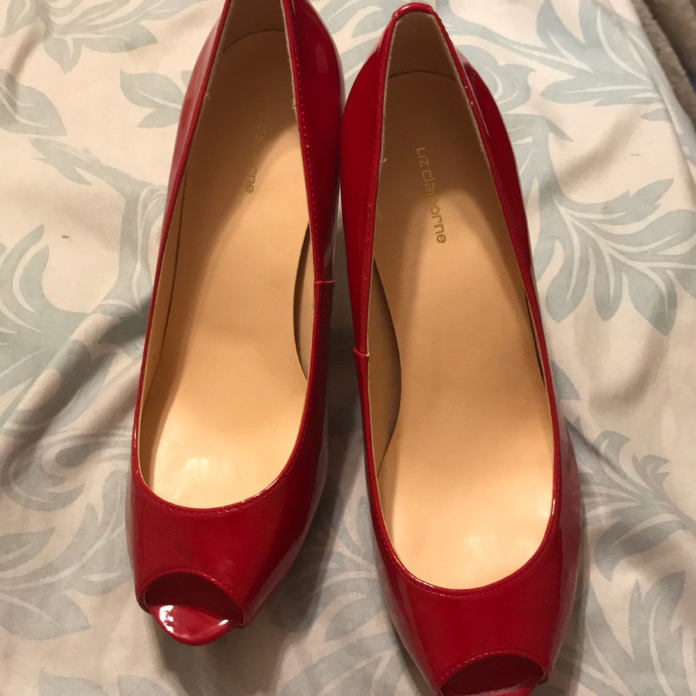 ❤️ Red patent leather peep toes